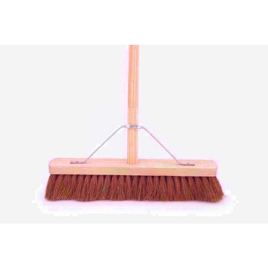 BROOM & HANDLE PLATFORM 18 INCH COCO (2020)